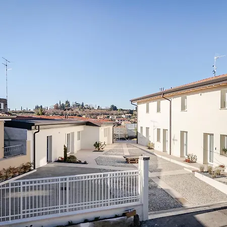 Al Castello - E Tra Verona E Di Garda