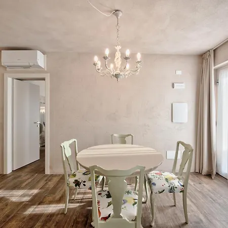 Al Castello - E Tra Verona E Di Garda Apartmanhotel Palazzolo
