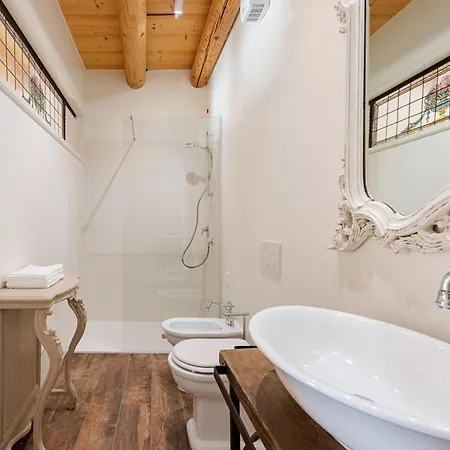 Al Castello - E Tra Verona E Di Garda Aparthotel 4*